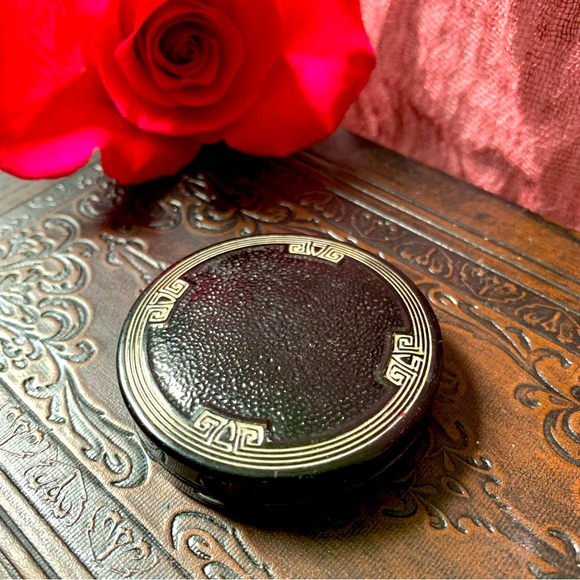 Vintage Grecian Inspired Black Makeup Mirror Compact - Picture 1 of 4
